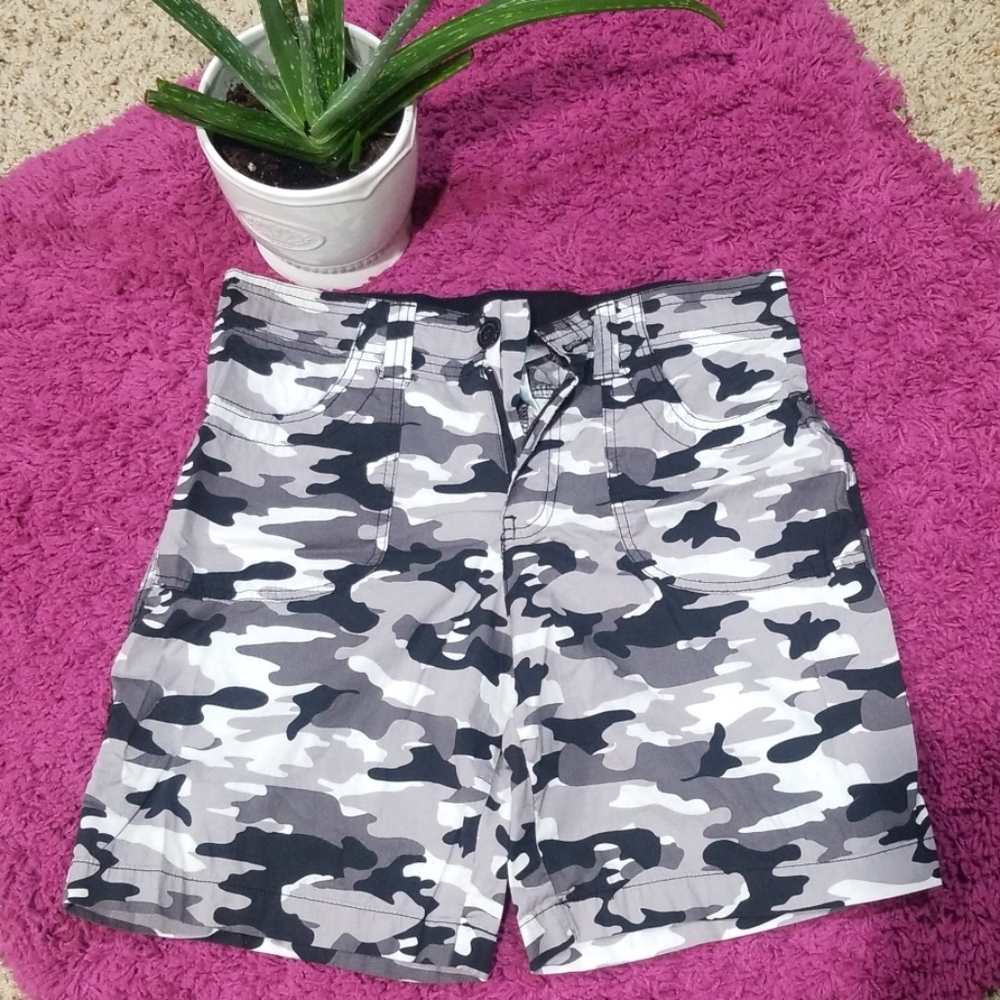Just Be camo shorts